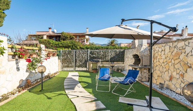 Cosy apartment for 4 guests with WIFI, A/C, TV, terrace and panoramic view