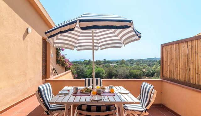 Cosy apartment for 5 guests with A/C, WIFI, TV, terrace and pets allowed