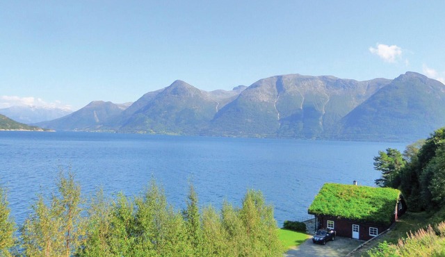 Cozy home in Utne with sauna in Utne