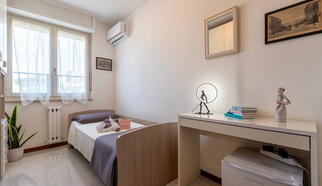 Deluxe Single or Double Room with Private Bathroom