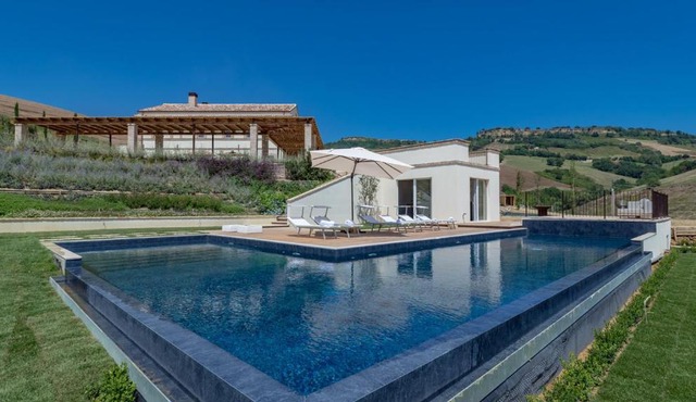 Dimora Montefiore 11, Emma Villas in Montefiore dellʼAso