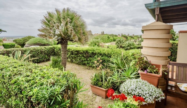 Elegant and well furnished three-room apartment of about 49 square meters on the ground floor located a short distance from the sea.It consists of a living room with sofa and equipped kitchen, a bedroom with double bed, a bedroom with bunk beds and bathr