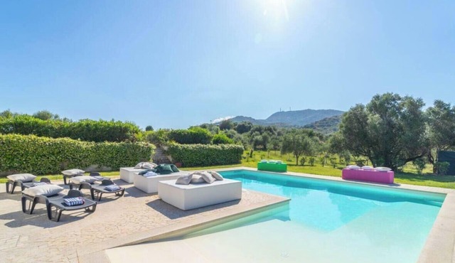 Elite Collection Ianuaria - Luxury Infinity Pool & Spa