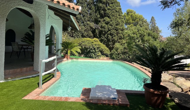 Farmhouse by the sea with swimming pool and 150 meters from the sea