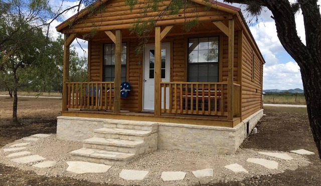 Freedom River Cabin in Utopia