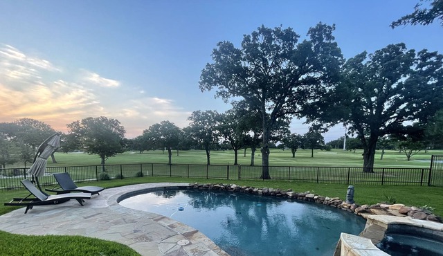 Golf Course House w/ pool & hot tub in Corinth