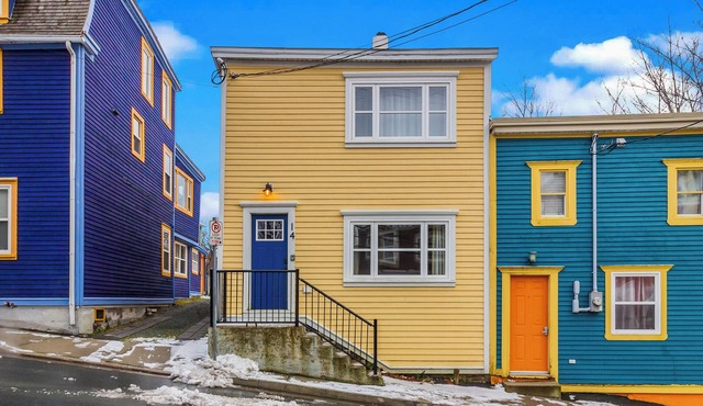Harbour View Rowhome Signal Hill & Downtown in St. John's