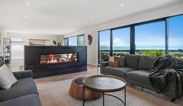 Heated Pool | Gym | Sauna | Hot Tub in Waikato