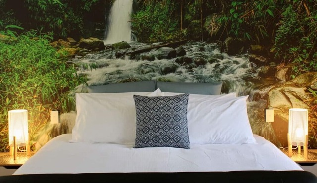 Hideaway Falls - Staggys Cottage in Mapleton