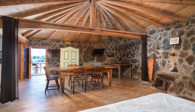 Holiday Home 'Casa Pinnettu' with Private Terrace and Air Conditioning