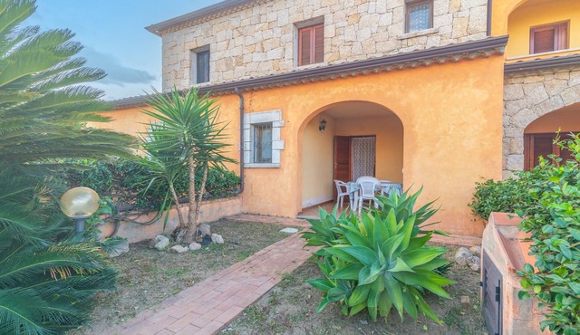 Holiday Home 'Casa Vacanza San Teodoro' with Mountain View, Private Terrace and Air Conditioning