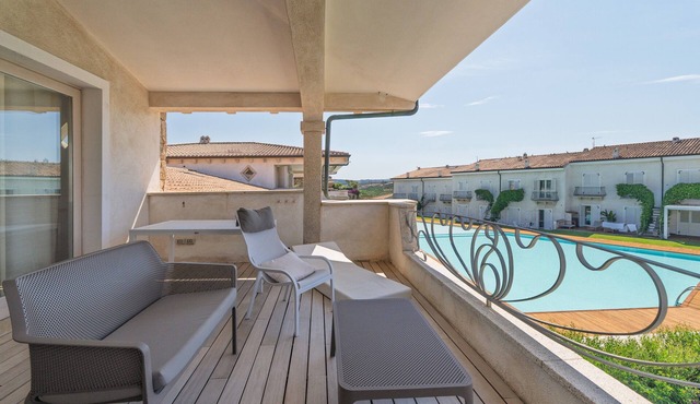 Holiday Home 'Il Gabbiano Royal Luxury' with Pool View, Wi-Fi & Air Conditioning