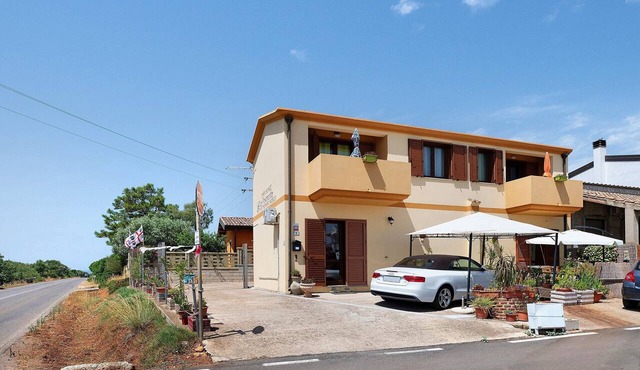 Holiday Home 'La Pavoncella' with Sea View, Wi-Fi and Air Conditioning
