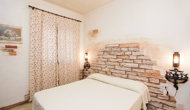 Holiday Home "mirtagru Casa dell'Olivastro" with Private Terrace and Wi-Fi