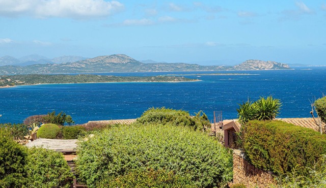 Holiday home "Villa Caterina" with Sea VIew, Shared Pool & Wi-Fi