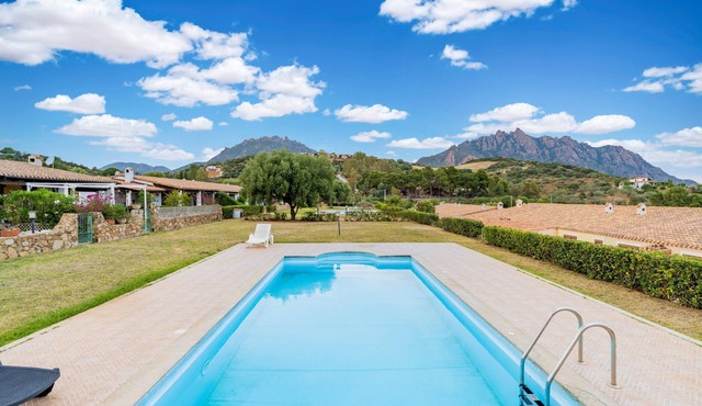 Holiday Home 'Villetta Macondo' with Sea View, Wi-Fi and Air Conditioning