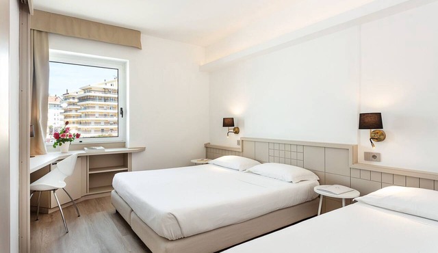 Hotel Carlo Felice