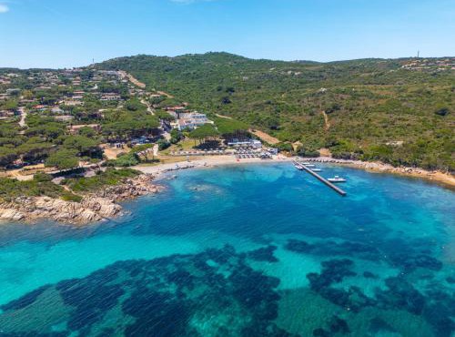 Hotel with swimming pool in Conca Verde just 100 mt from the sea