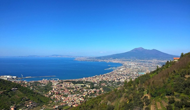 House with a beautiful panoramic view of the Gulf of Naples