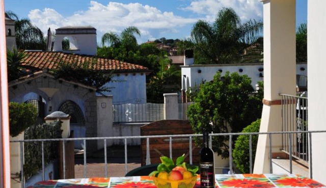 House with garden and porch 100 meters from the sea, free and equipped beach