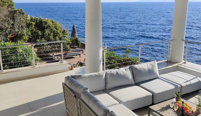Villa Bella by the sea