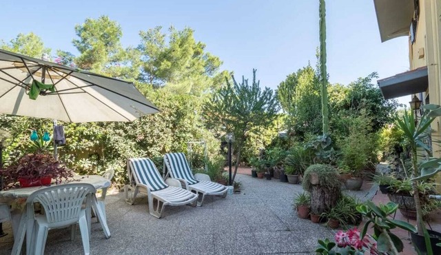 Just a stone's throw away from the beach, quiet and comfortable apartment. in Quartu Sant'Elena