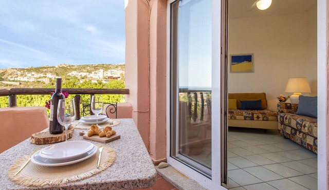 Lovely apartment for 4 people with pool, A/C, WIFI, TV, terrace and pets allowed