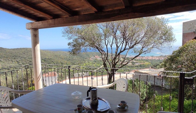 Lovely apartment for 5 people with A/C, TV and balcony