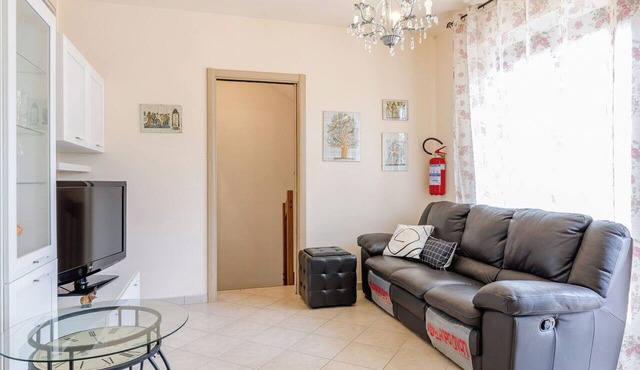 Lovely apartment for 6 guests with WIFI, terrace and panoramic view, close to Porto Recanati
