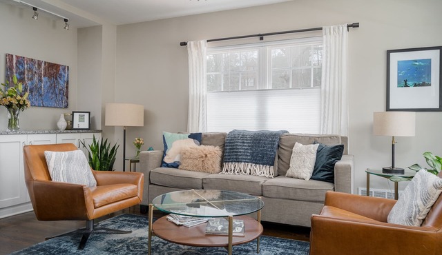 Lux Family Friendly Midtown Bungalow 2BR 2BA - Walk to Beltline! in Atlanta