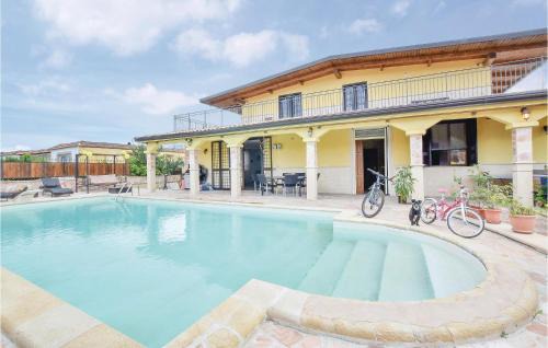Luxurious Home In Torre Di Pescopaganoce in Castel Volturno