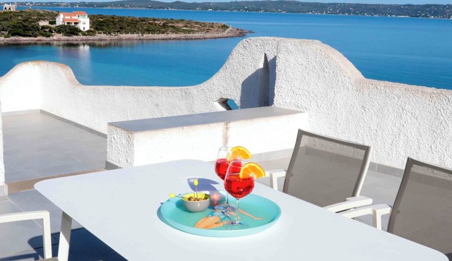 Luxury Beachfront Villa Kaleidos