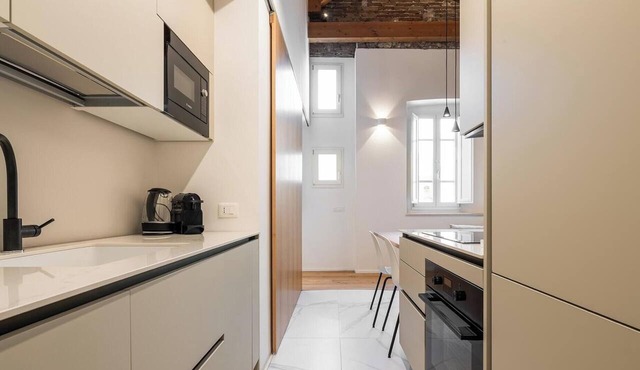 Marina Heritage | 90m from Via Roma Waterfront