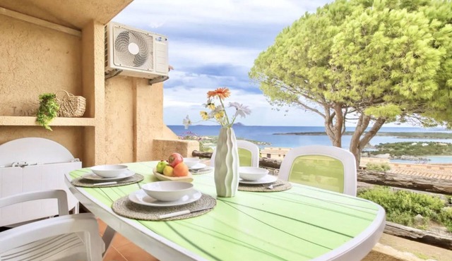 Marineledda Three-room apartment with sea view