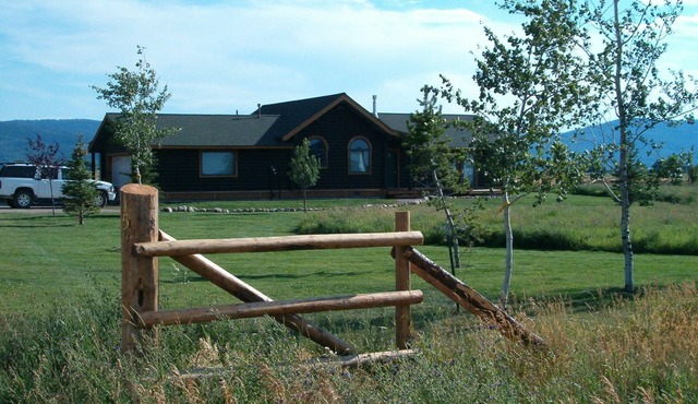 Modern log home with a view of the Tetons! in Victor
