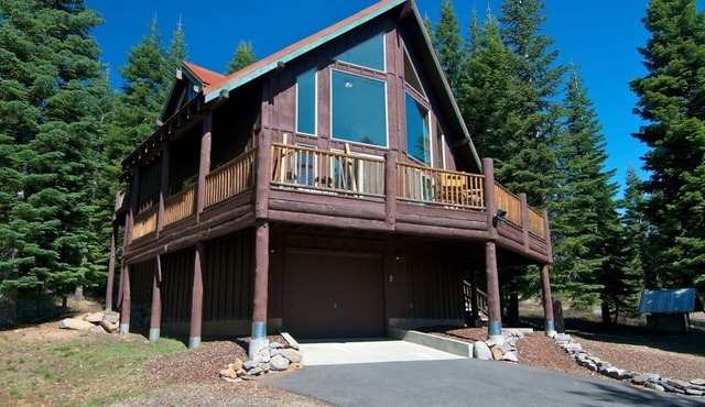 Mountain Home near Lake of the Woods, Ashland and 1 hour to Crater Lake in Klamath Falls