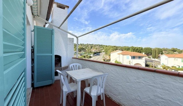 N307 - Numana, bright two-room apartment with balcony in NUMANA