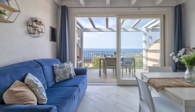 Nice apartment for 4 guests with pool, A/C, TV, terrace and pets allowed