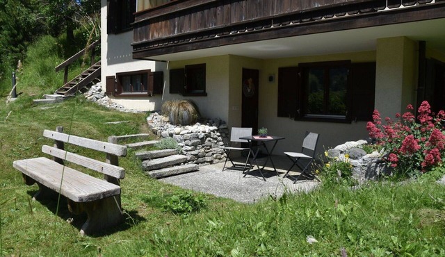 Nice apartment for 2 people with WIFI, TV and balcony in Churwalden