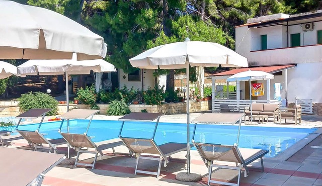 Nice apartment in Vieste with WiFi