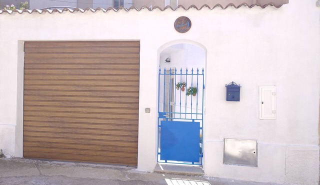 Pinthouse at the foot of Supramonte in the town of murals, 200 meters from the center