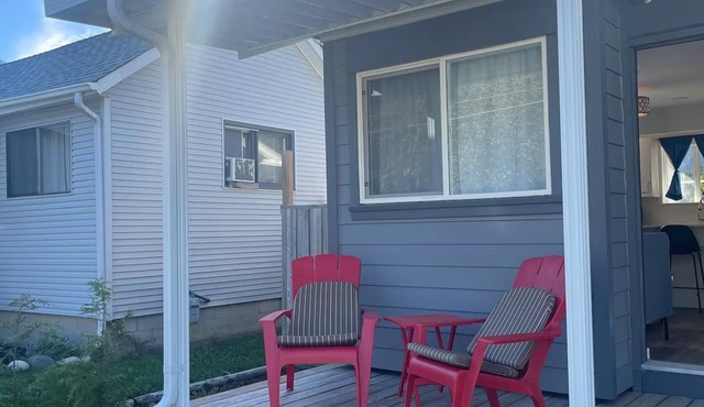 Private Luxury Relaxing HOME w BBQ & Gas Fire-pit in Hope