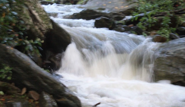 Relaxing retreat on Otter Falls with views of Grandfather Mountain. in Seven Devils