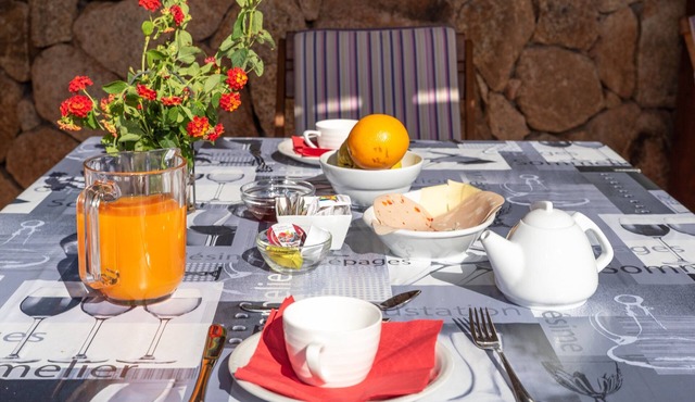 Résidence Villa Smeralda Executive – Upscale Apartment with Pool near Olbia