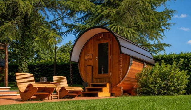 Rifugio diVino Dormire in una botte - Wine Barrel stay near Rome in Rieti