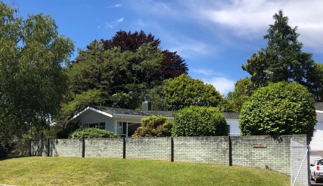 Romahapa - Turangi Holiday Home in Turangi