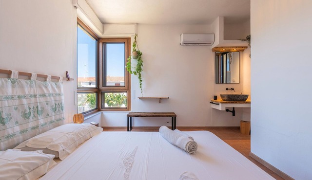 Room 'Istè' with Sea View, Private Terrace and Air Conditioning