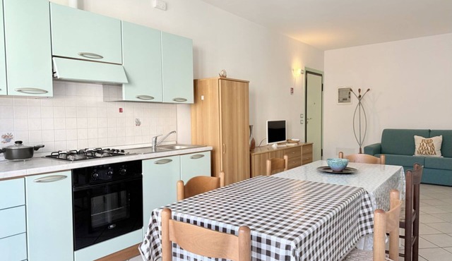 RP08 - Cesenatico, three-room apartment with balcony and garage near the sea in Cesenatico