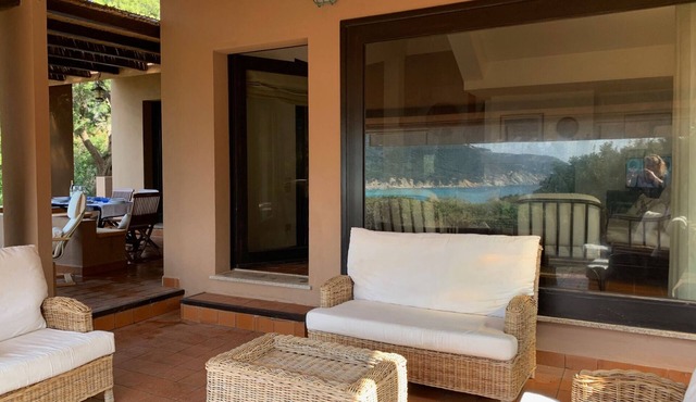 Sardinian villa 200 meters from the sandy beach with sea view, parking, air conditioning, garden