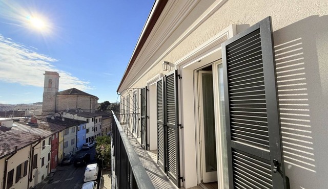 SE202 - Senigallia, new, fully equipped three-room apartment in the city center